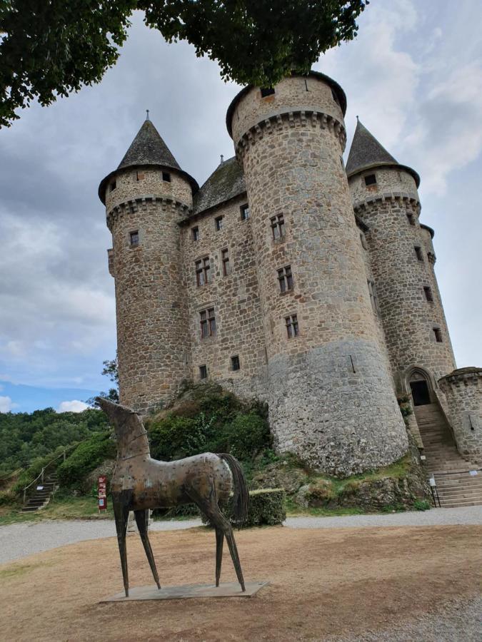 La Belle Auvergne Condat  외부 사진